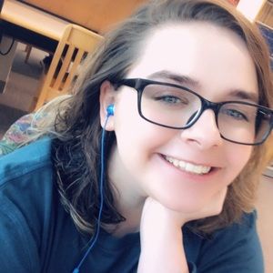 Meet your Posher, Maia